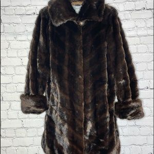 Dennis Basso Platinum Mink fur coat size small